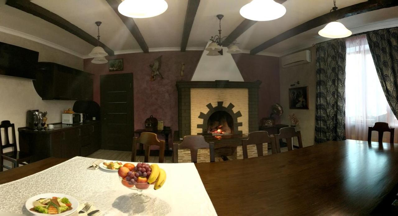 Котедж-Парк Славна Okhtyrka エクステリア 写真